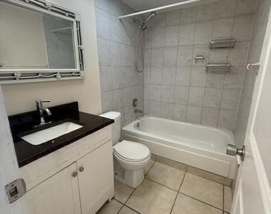 837 Hickory Street - Photo Thumbnail 6