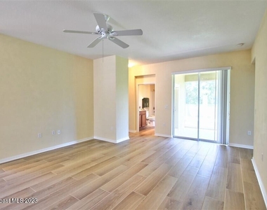 5834 Trieda Drive - Photo Thumbnail 27