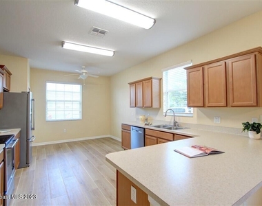5834 Trieda Drive - Photo Thumbnail 6