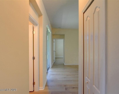 5834 Trieda Drive - Photo Thumbnail 16