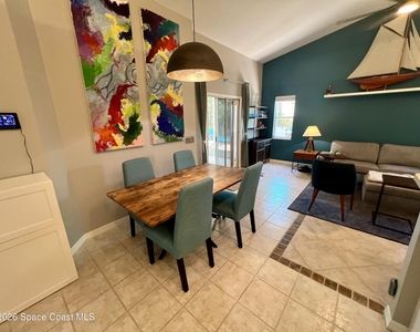 27 North Court - Photo Thumbnail 8