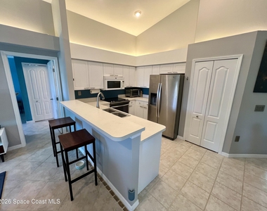 27 North Court - Photo Thumbnail 9