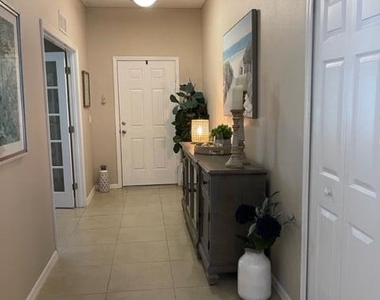 4461 Manchester Drive - Photo Thumbnail 2