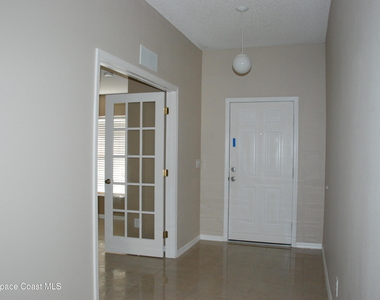 4461 Manchester Drive - Photo Thumbnail 8