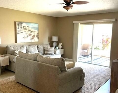 4461 Manchester Drive - Photo Thumbnail 4