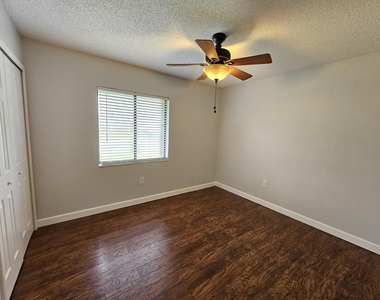 6527 Pleasant Avenue - Photo Thumbnail 16