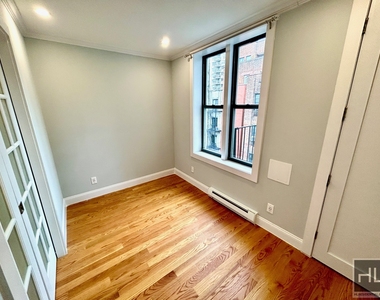 East 80th Street - Photo Thumbnail 1