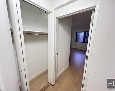 East 39th Street - Photo Thumbnail 7