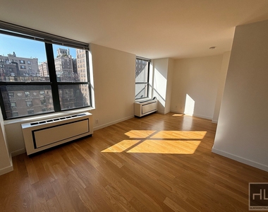 West 87th Street - Photo Thumbnail 2