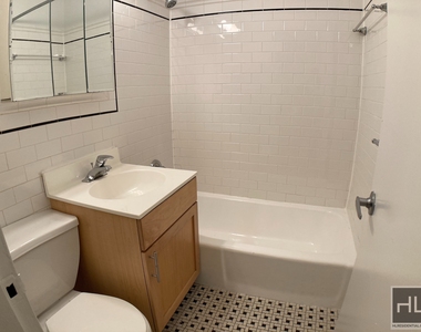 East 84 Street - Photo Thumbnail 2