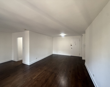 240 East 82nd Street - Photo Thumbnail 4