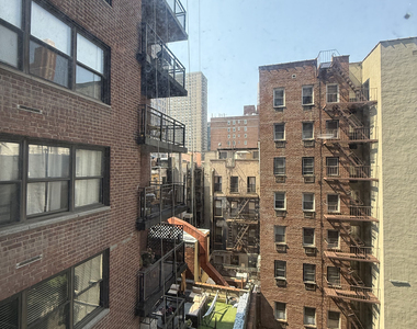 240 East 82nd Street - Photo Thumbnail 3