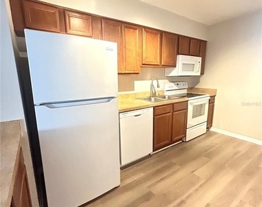 705 Haven Place - Photo Thumbnail 7