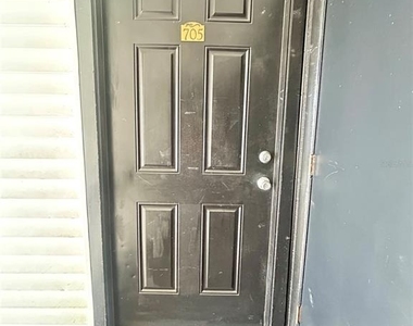 705 Haven Place - Photo Thumbnail 2