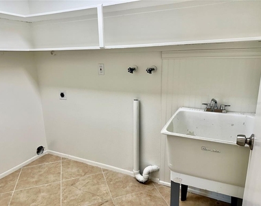 12217 Buttonwood Row - Photo Thumbnail 34