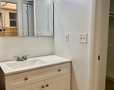 12217 Buttonwood Row - Photo Thumbnail 10