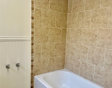12217 Buttonwood Row - Photo Thumbnail 23