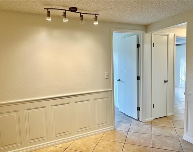 12217 Buttonwood Row - Photo Thumbnail 20