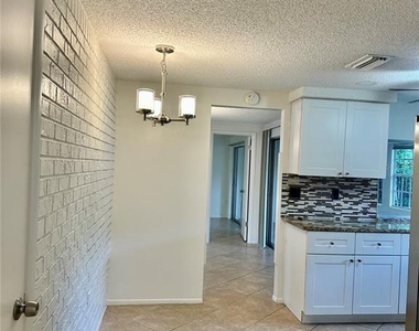 12217 Buttonwood Row - Photo Thumbnail 13
