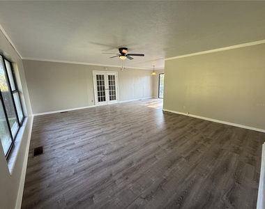 307 S Orange Avenue - Photo Thumbnail 1