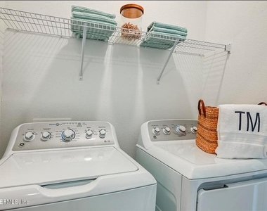 7268 Sabal Terrace - Photo Thumbnail 8