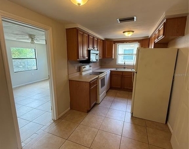 5114 Greenwood Street - Photo Thumbnail 6