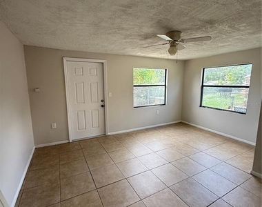 5114 Greenwood Street - Photo Thumbnail 8