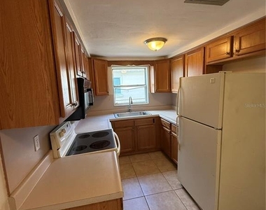 5114 Greenwood Street - Photo Thumbnail 7