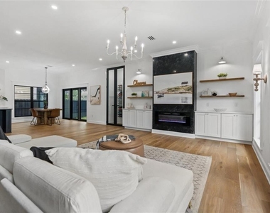 3501 W Tacon Street - Photo Thumbnail 10