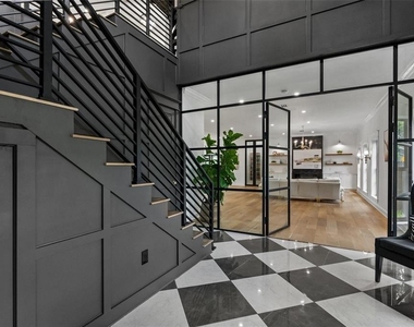 3501 W Tacon Street - Photo Thumbnail 6
