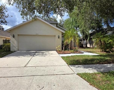 1506 Scotch Pine Drive - Photo Thumbnail 1