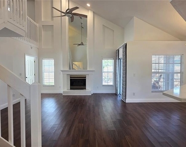 1506 Scotch Pine Drive - Photo Thumbnail 5