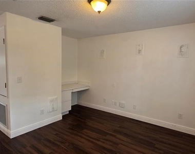 1506 Scotch Pine Drive - Photo Thumbnail 40