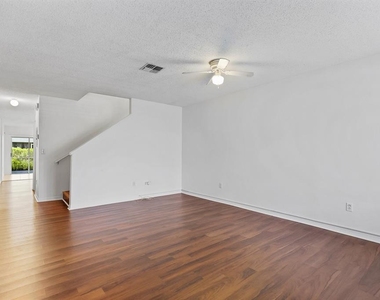 1326 Twilridge Place - Photo Thumbnail 2