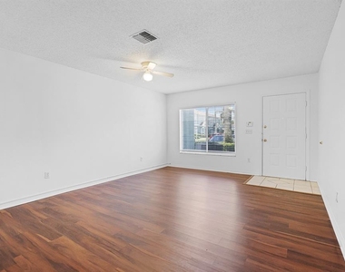 1326 Twilridge Place - Photo Thumbnail 4