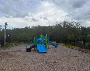 3187 Skyline Loop - Photo Thumbnail 16