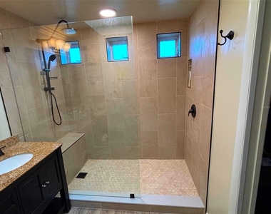 4950 Bayshore Boulevard - Photo Thumbnail 17