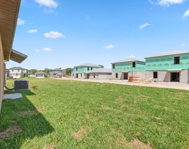 7110 Amelia Cove Court - Photo Thumbnail 11