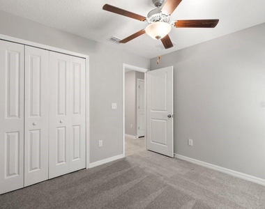 7110 Amelia Cove Court - Photo Thumbnail 17