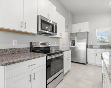 7110 Amelia Cove Court - Photo Thumbnail 20