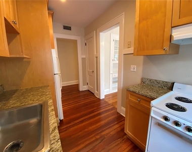 823 S Oregon Avenue - Photo Thumbnail 5
