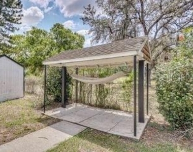 920 Lakeview Drive - Photo Thumbnail 27