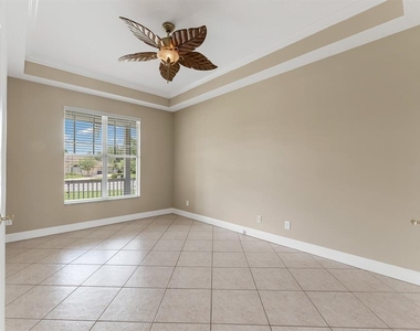 6023 Kestrel Point Avenue - Photo Thumbnail 10
