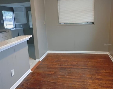 1090 Saint Clair Street - Photo Thumbnail 4
