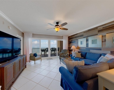 16550 Gulf Boulevard - Photo Thumbnail 13