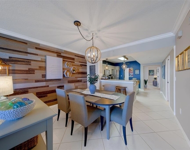 16550 Gulf Boulevard - Photo Thumbnail 12