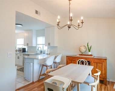 6805 S Gabrielle Street - Photo Thumbnail 12