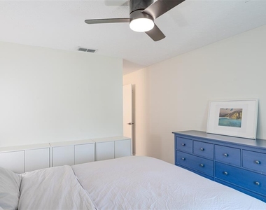 6805 S Gabrielle Street - Photo Thumbnail 14