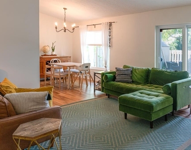 6805 S Gabrielle Street - Photo Thumbnail 3