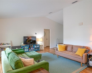 6805 S Gabrielle Street - Photo Thumbnail 5